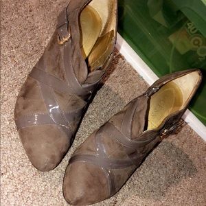 Guess boots